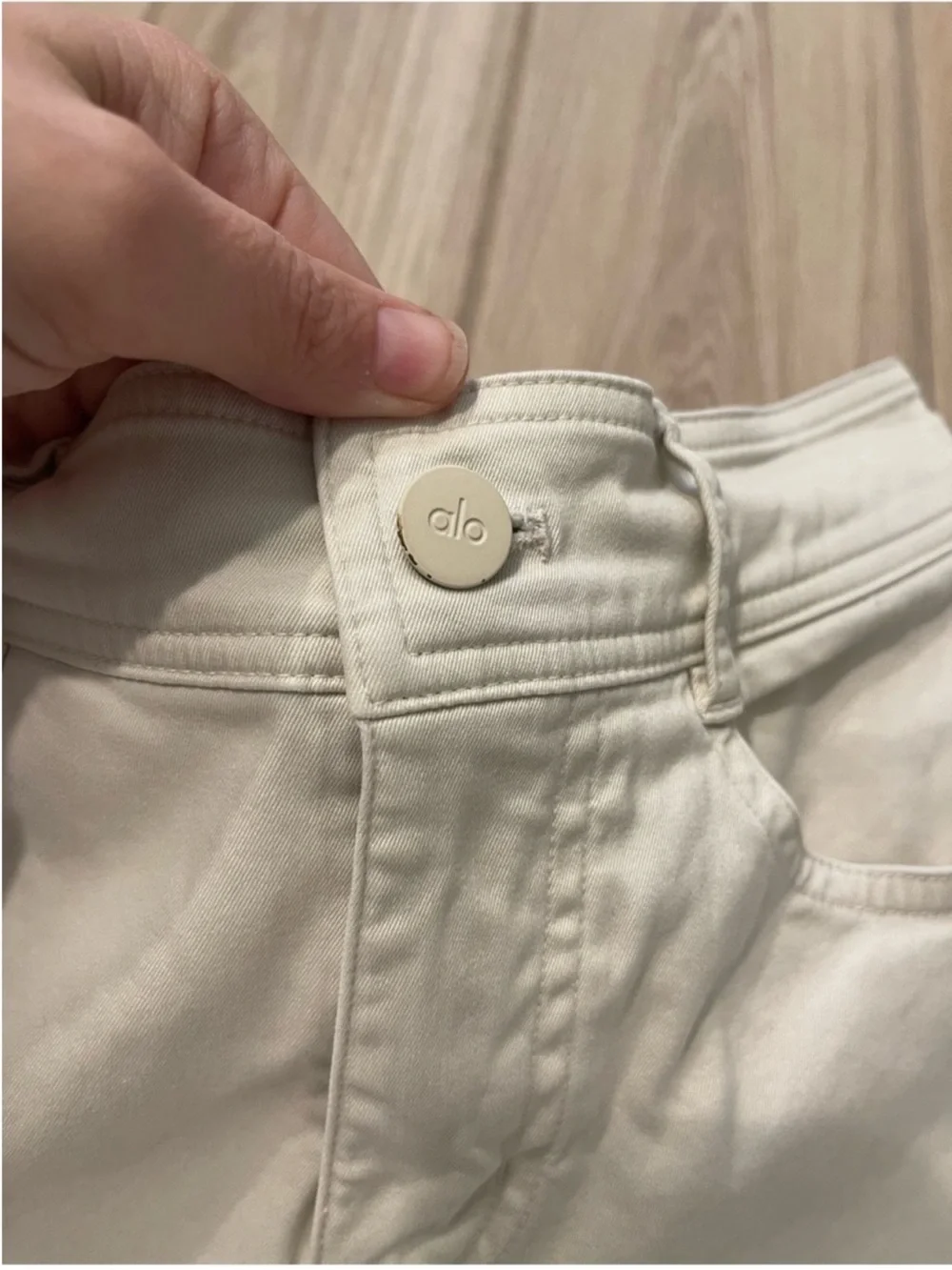 Alo Yoga Low Rise Wanderlust Wide Leg Trousers Oat Milk Tan Sz XS 2-4 W54154R